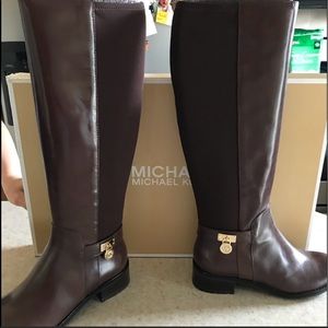 Micheal Kors Brown new with box Boots